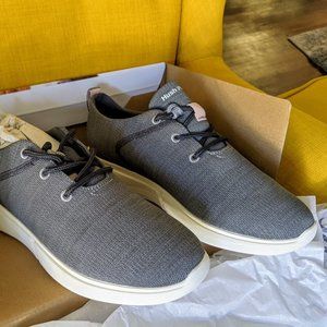 NIB Grey mackenna hush puppies